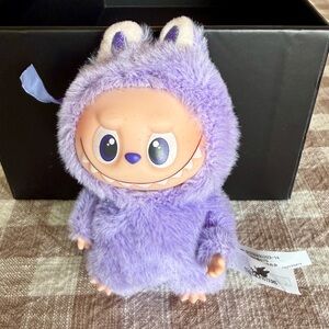 LABUBU - Pin for Love Series - ? / Emm - new. No box. Sticker included.